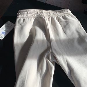 NWT Lululemon longe sweats with wide leg sz 8